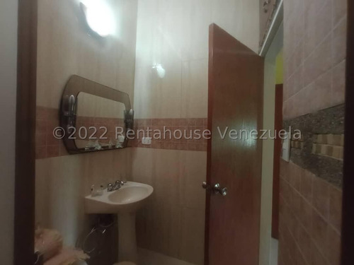 Imagen 3 de 30 de Casa En Venta En Villas De Yara Vía Yaritagua La Ensenada 0-4-2-4-5-9-3-7-5-4-2/ Rent-a-house Vende, Código De Referencia: 22-24112