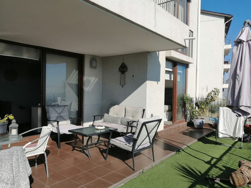 Departamento En Venta De 3 Dorm 2 Est + 1 Bod. En La Flo
