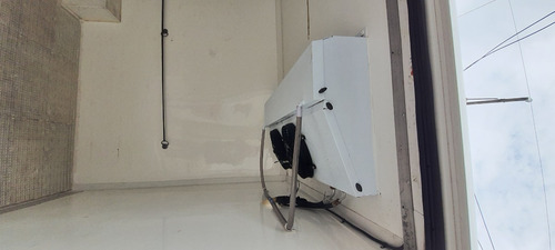 Van Fiat Ducato Maxicargo - Teto Alto 5 Portas- Refrigerada