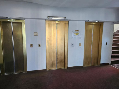 Oficina En Alquiler 260 M2 En Microcentro