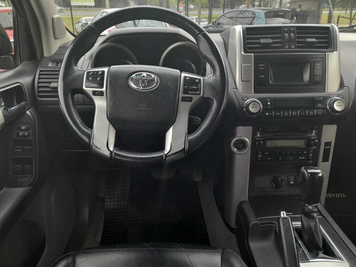 Imagen 8 de 14 de Toyota Land Cruiser Prado 4.0 Aut Vx 2010