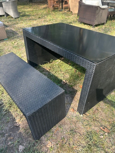 Imagen 4 de 10 de Juego De Jardin Mesa Salta Ratán Vidrio + 2 Bancos Ratán