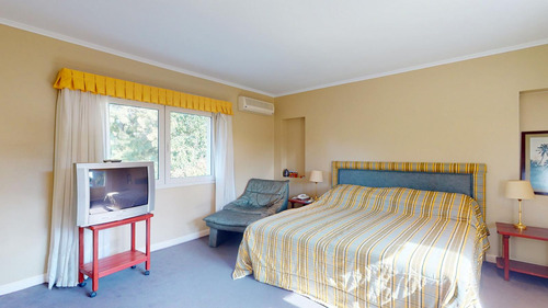 Casa De 6 Ambientes En Venta En Pinamar - Centro/iglesia A 300m Del Mar