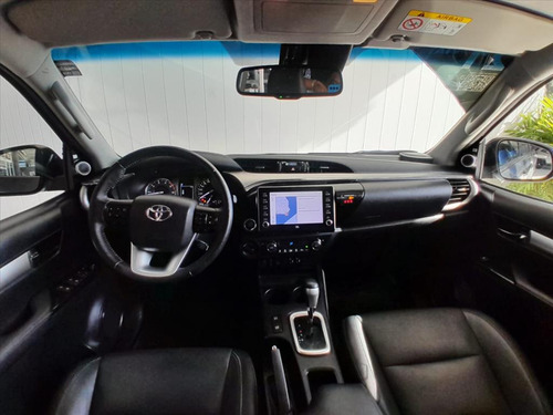 Toyota Hilux 2.8 D-4D TURBO DIESEL CD SRX 4X4 AUTOMÁTICO