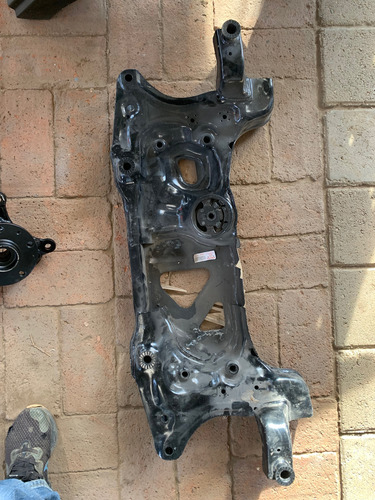 Puente De Suspensión Delantero Jetta Mk6 11-18 Beetle 12-19 (Usado)