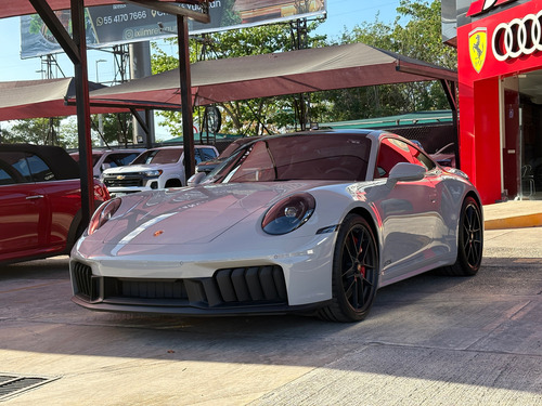 Porsche 911 Carrera Gts 2025