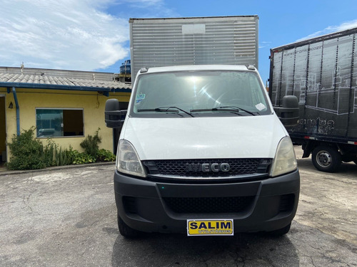 Imagem 1 de 13 de Iveco 35s14 2015