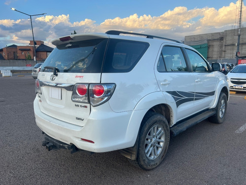 Imagen 5 de 16 de Toyota Hilux Sw4 Tdi Srv 4x4 ¡oportunidad!