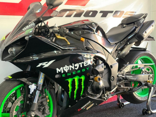 Yamaha R1 2013 Preta