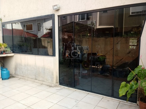 Casa Em Hípica Com 3 Dormitórios - Lu431333