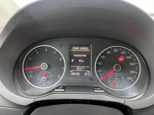 Imagem 13 de 14 de Volkswagen Fox Fox 1.0 Mi Total Flex 8v 5p