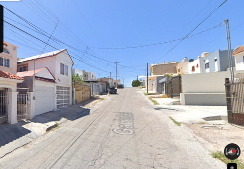 Casa Ubicada En Colonia Colinas Del Sol I, Chihuahua. Con 3 Recamaras Y 167m2. Muy Cerca De Alsuper Plus Arboledas.
