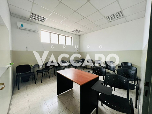 Venta De Local Comercial, Morón.