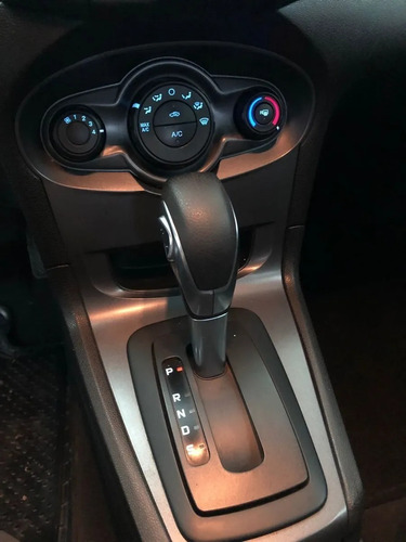 Imagen 9 de 13 de Ford Fiesta 2015 1.6 S Sedan At