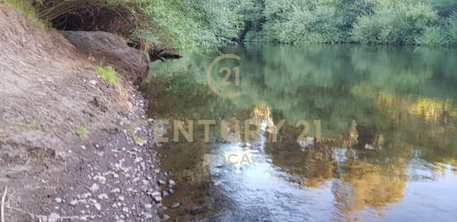 Espectacular Campo Con Aguas Termales
