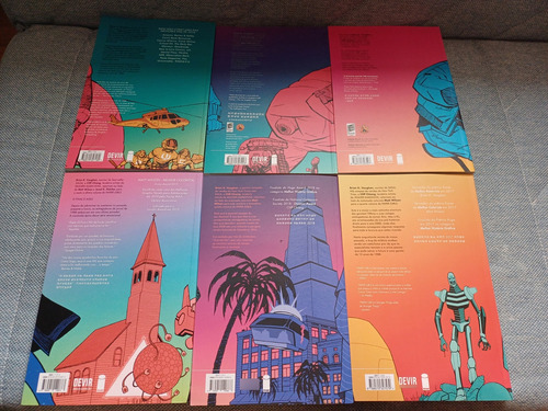 Coleção Paper Girls Completa - Devir - 6 Volumes (Usado)