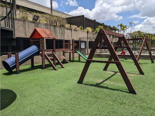 Exclusivo Apartamento En Venta En Alto Hatillo En Calle Cerrada
