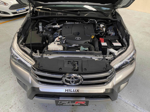 Toyota Hilux 2.8 Cd Srx 177cv 4x4 At 2017