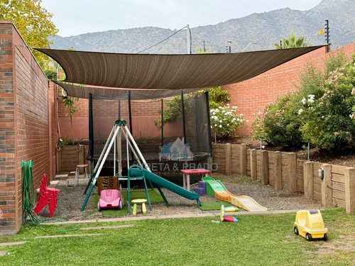 Preciosa Casa En Condominio, San Carlos De Apoquindo