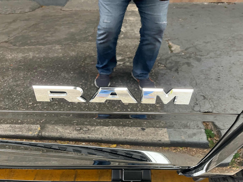 RAM Ram 3500 6.7 Laramie Cab. Dupla 4x4 Aut. 4p