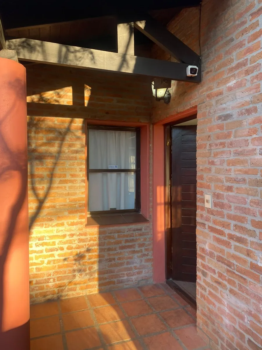 Casa De Cuatro Dormitorios En Lomas De Solymar · Foto 4