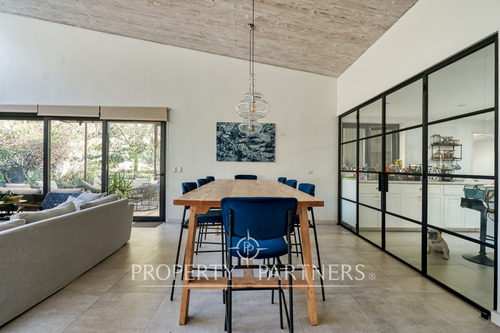 Preciosa Y Moderna Casa En El Arrayan, A Menos De ...