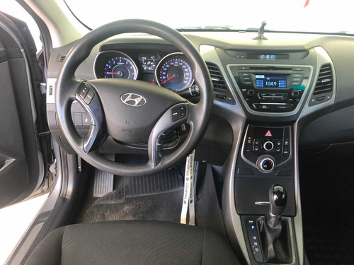 Hyundai Elantra Gls Automático Año 2015