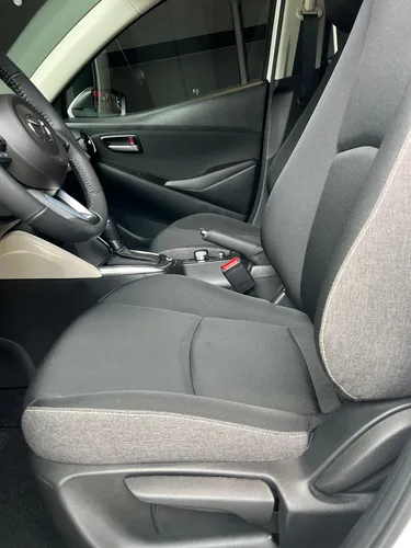 Mazda 2 Sedan Touring 2026/ Ms