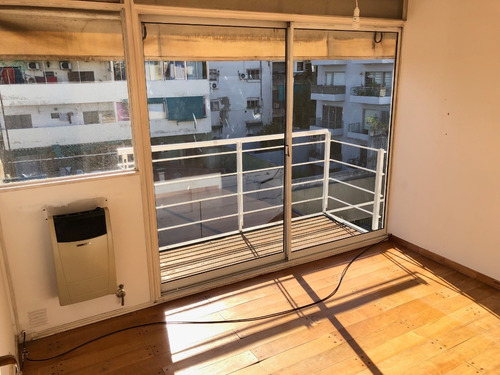 Imagen 9 de 15 de Departamento En Duplex: 3 Amb. - 2 Baños -cochera