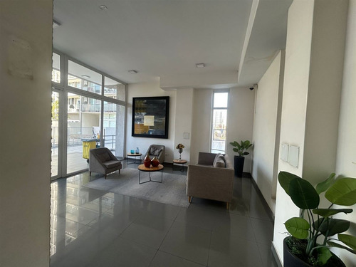 Departamento En Venta De 1 Dorm. 1 Baño En La Florida