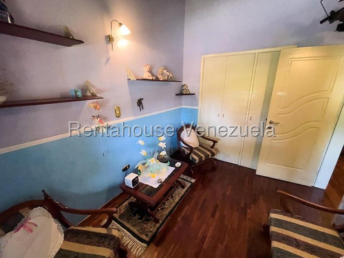 Impecable Y Lujoso Town House En Venta En La Union, Mls #25-21206