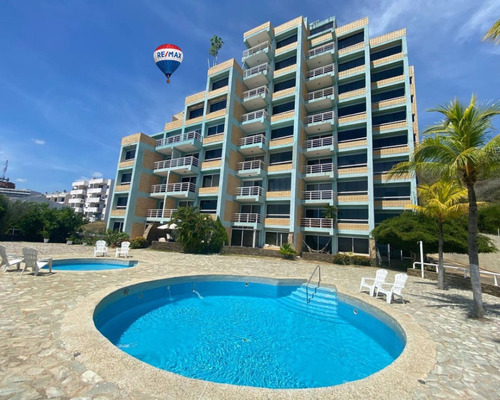 Re/max 2mil Vende Apartamento Con Vista Al Mar En La Caranta