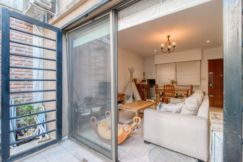 Dúplex De 3 Dormitorios En Venta La Plata. Patio