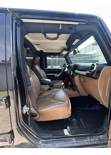 Jeep Wrangler 3.6 3p Sahara V6 4x4 At
