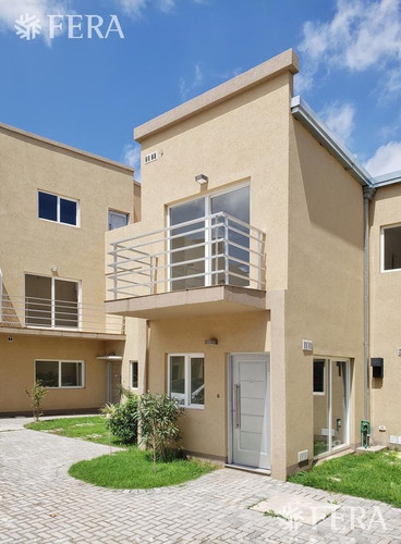 Imagen 18 de 19 de Venta Departamento 4 Ambientes Con Dos Cocheras. En Bernal (24216)