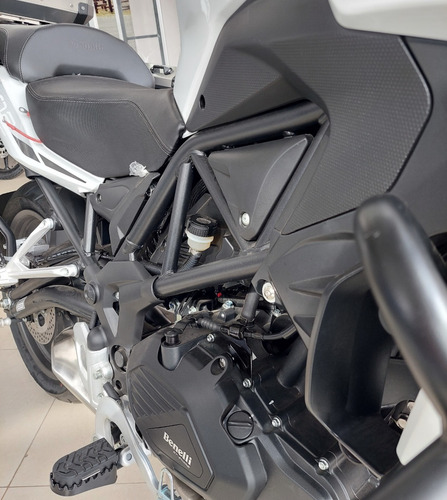 Imagen 11 de 18 de Benelli Trk 502 0km