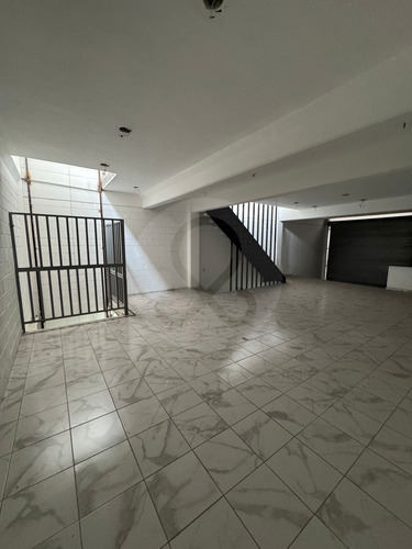 Edificio En Venta En Viveros De La Loma