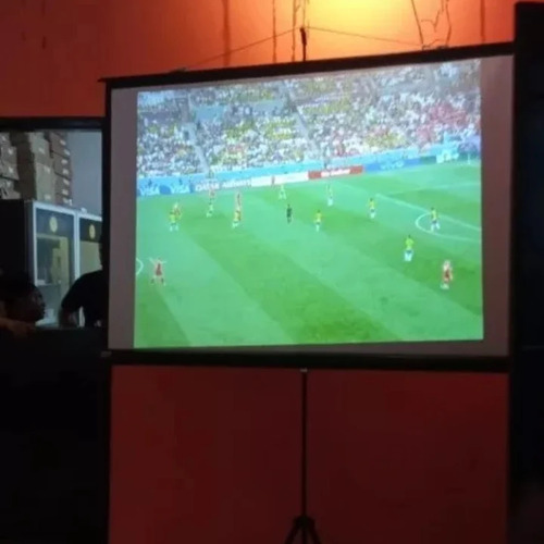 Locação De Projetor E Telão / Interlagos Whatsapp 98100-1524