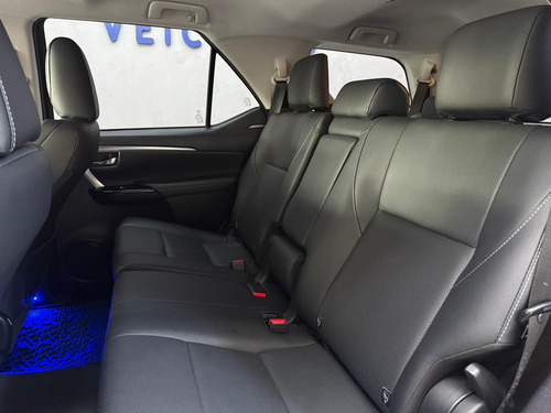 Toyota Hilux HILUX SW4 SRX 4X4 2.8 TDI 16V DIES. AUT.