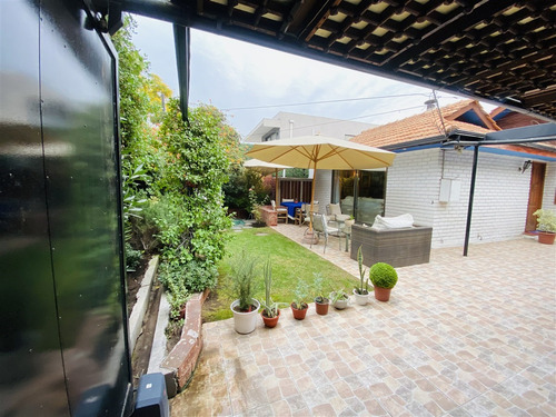 Arriendo Casa 4 D, 3 B, 2 Est, 1 Bd.en Las Condes