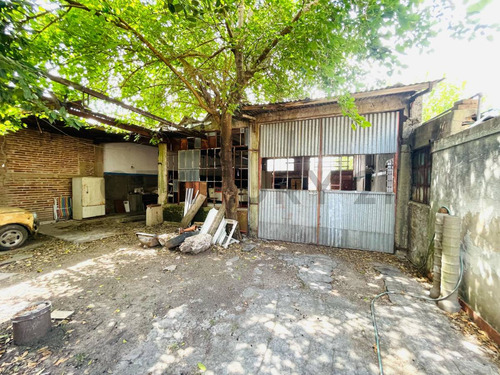 Galpón En Venta En Villa Elvira, La Plata.