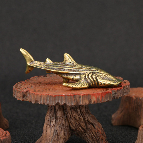 Bj Tiburón De Boca Ancha Estatuilla Mini Modelo Simulado