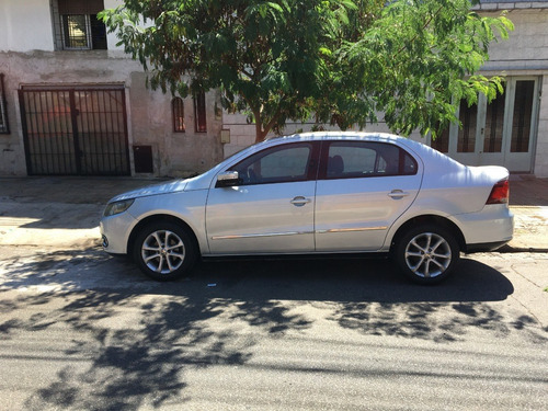 Volkswagen Voyage 1.6 Full Año 2011