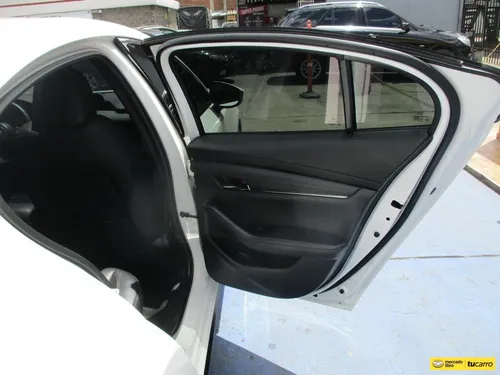 Mazda 3 GRAND TOURING LX 2500CC AT AA
