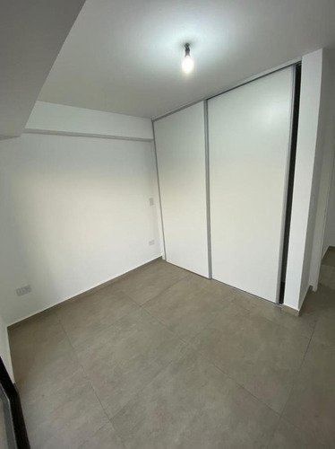 Imagen 10 de 17 de Departamento - Moron