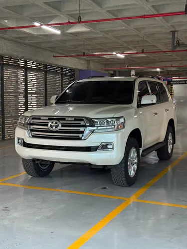 Toyota Land Cruiser 200 2021