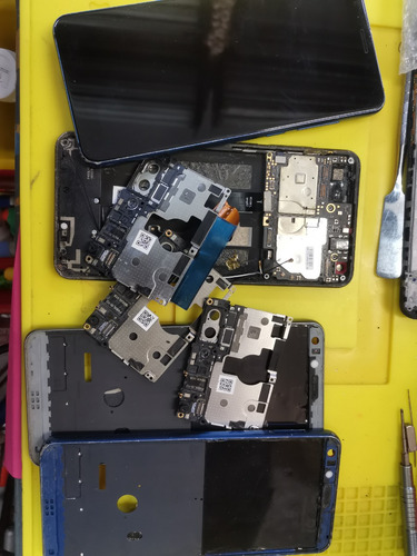 Zte Blade V9 P/ Refacciones Por 2 Piezas Venta (Usado)