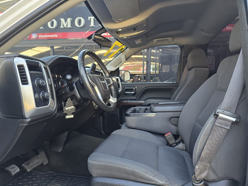 GMC Sierra 5.4 Cabina Regular Sle 4x4 At