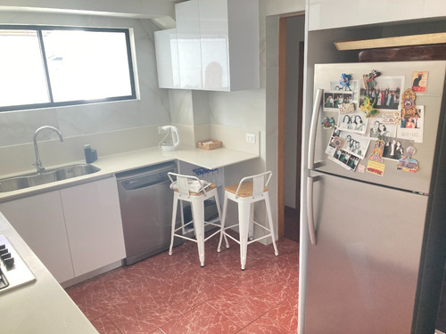 Excelente Casa Ubicada En Daniel De La Vega , Las Condes