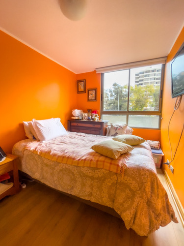 Parque Brasil / 4 Dorm + 3 Baños / Estacionamiento + Bodega